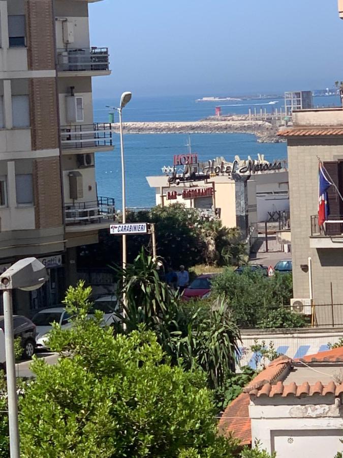 Appartamento Sul Mare Неттуно Екстер'єр фото